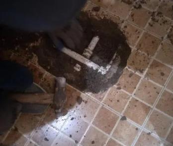莱城卫生间漏水维修公司为您分享下卫生间渗水如何处理及注意事项